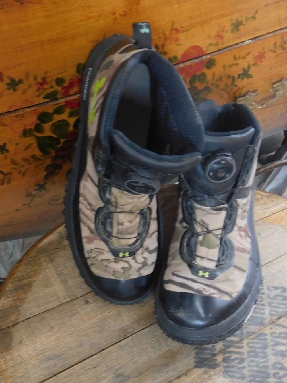 Under Armour Camo BOA Gore Tex boots Michelin Fat Tire Ridge Reaper Barren 11.5
